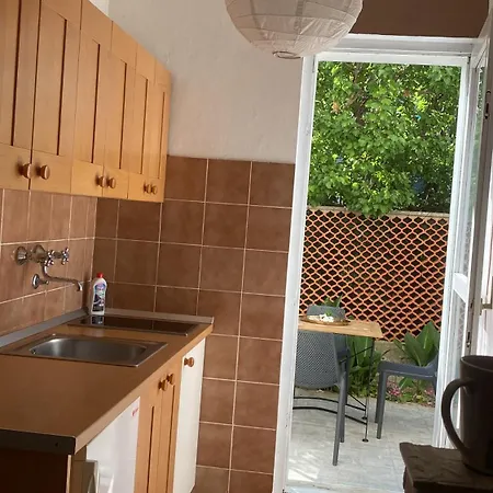 Ivan Apartmán Vir